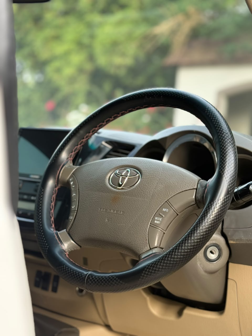 Toyota Fortuner - Image 4